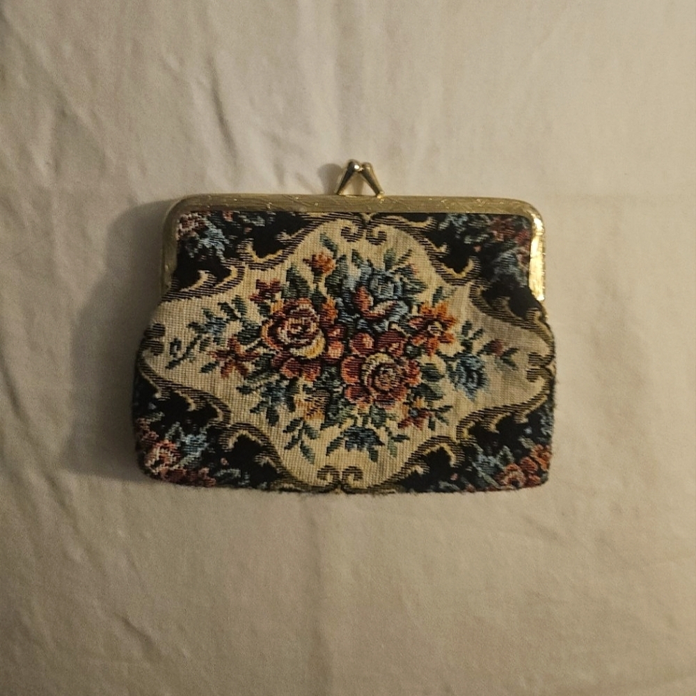 Vintage Floral Tapestry Embroidered Needlepoint Clutch Purse with Gold Clasp